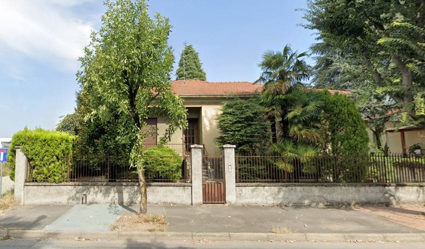 VILLA CON GIARDINO