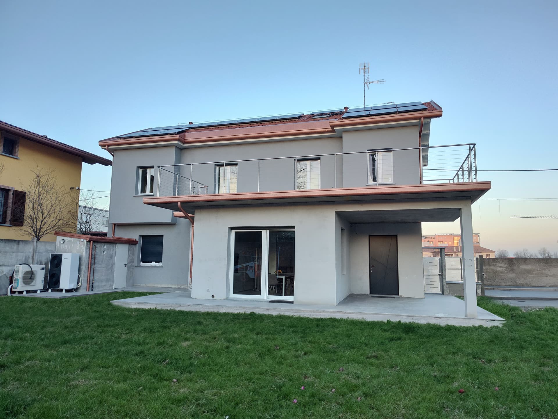 VILLA CON GIARDINO
