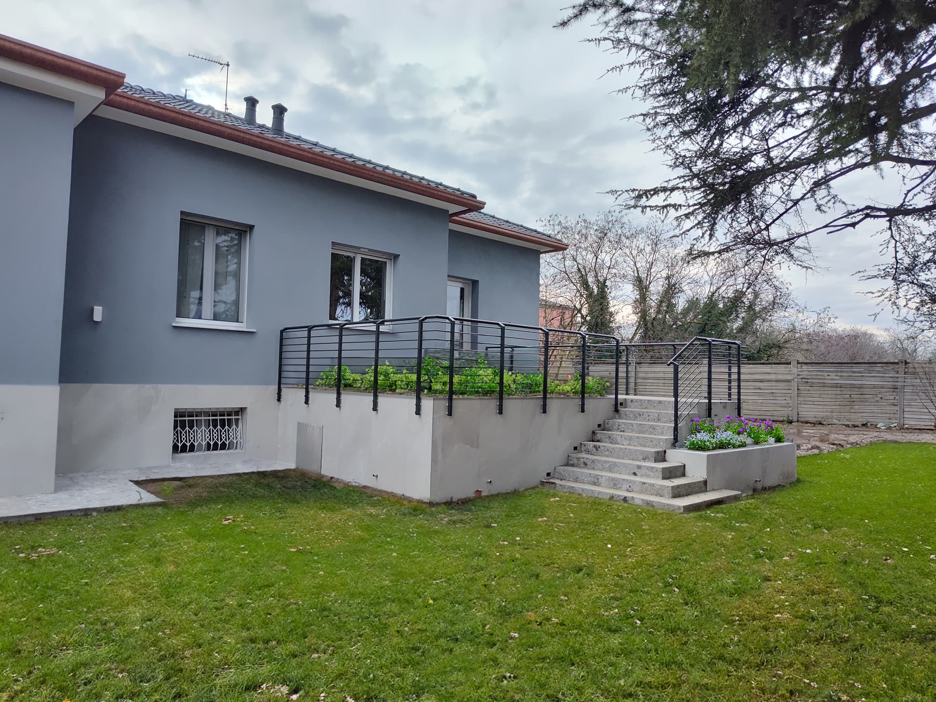 VILLA CON GIARDINO