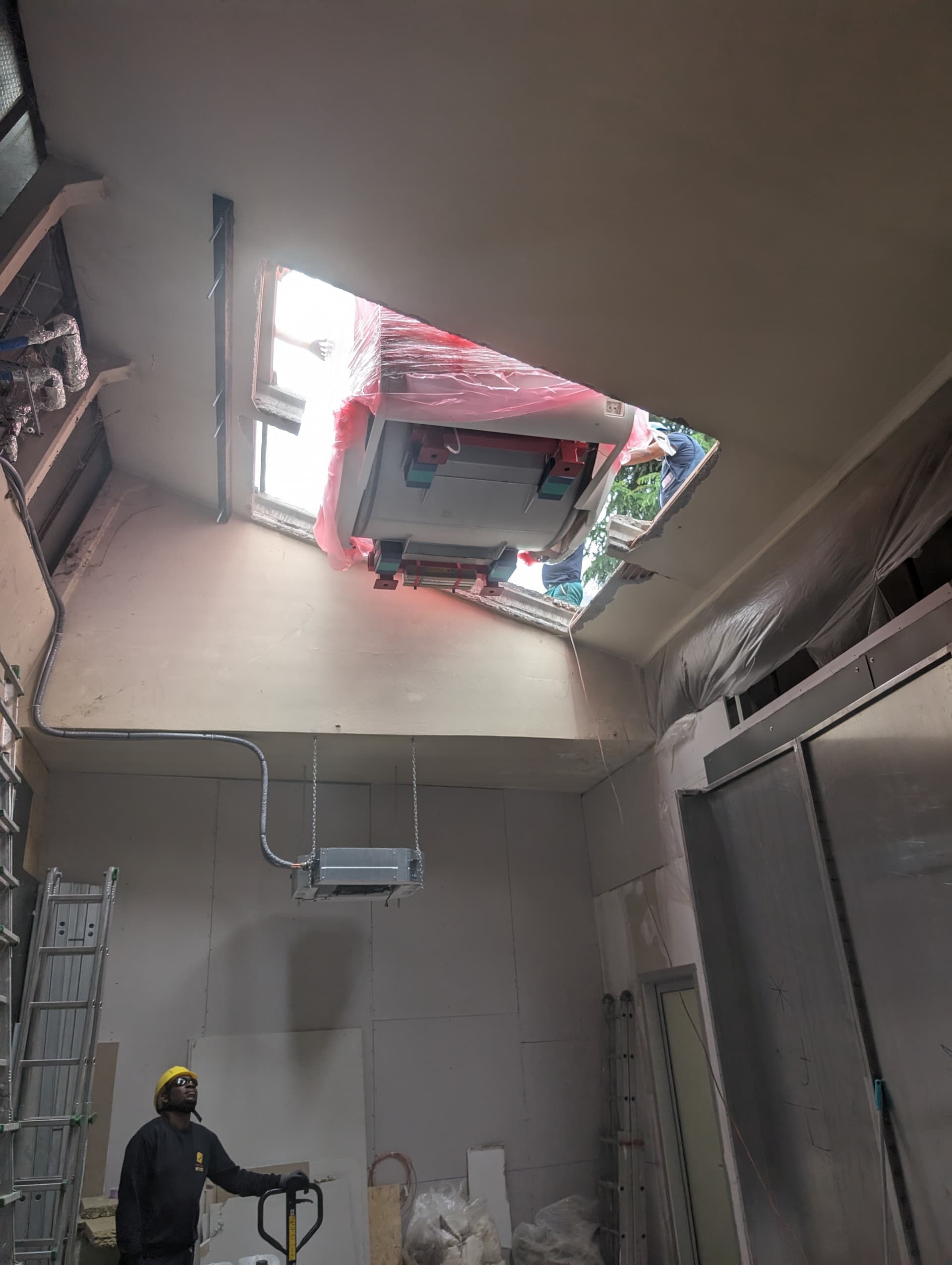 Installazione Risonanza Magnetica AniCura Malpensa