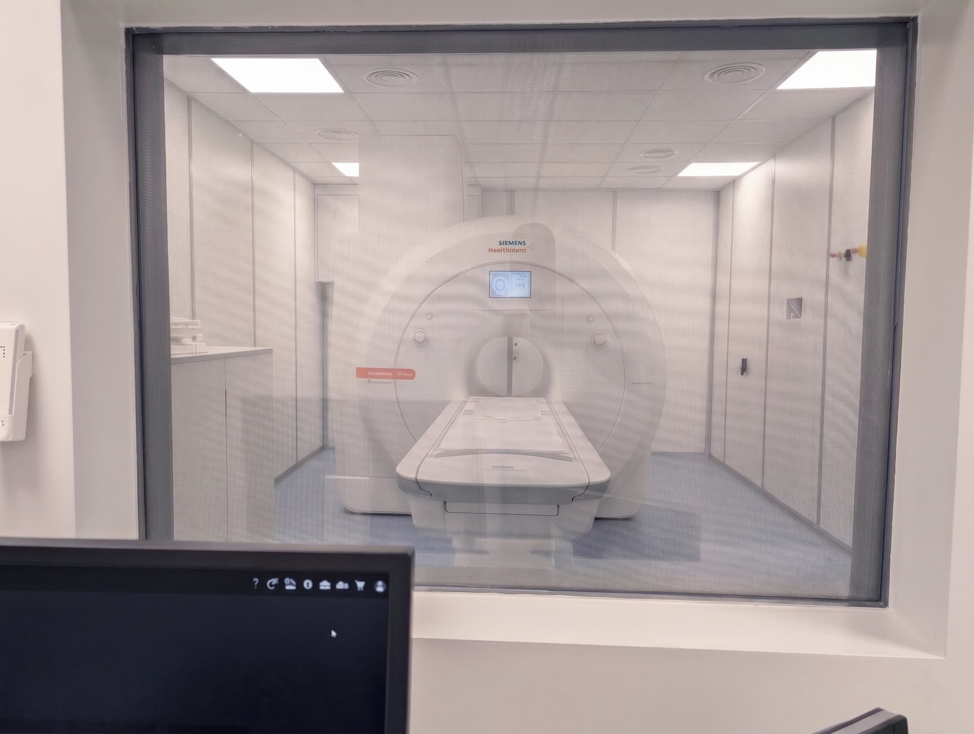 Installazione Risonanza Magnetica AniCura Malpensa